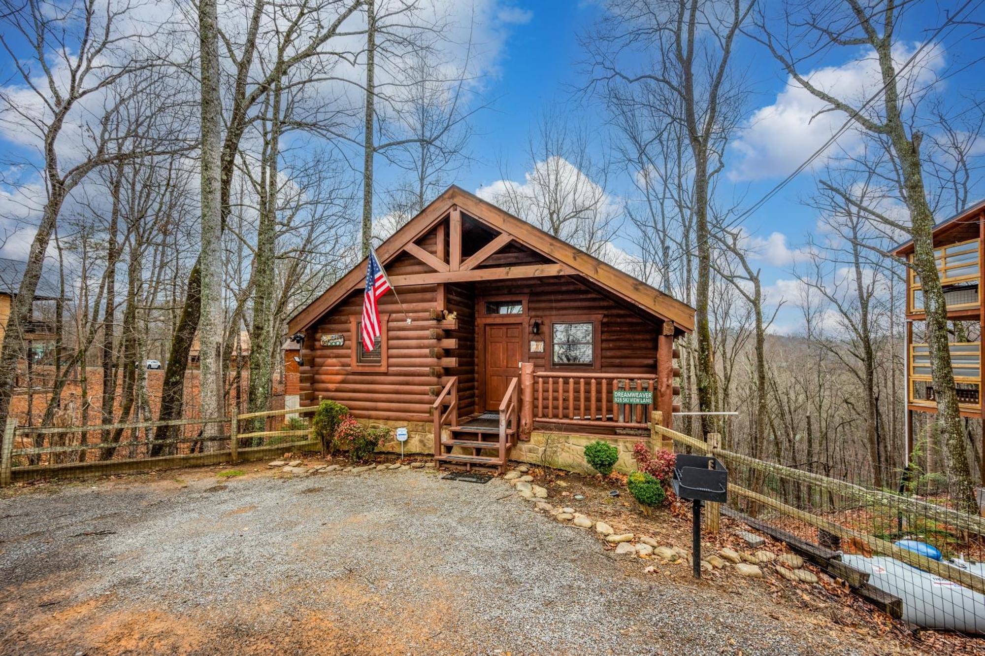 Log Cabin, Hot Tub, Fireplace, Pool Table & Views! Sevierville Exterior foto
